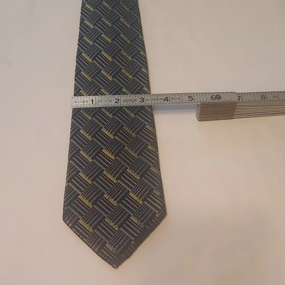 Umberto Frasier tie gray yellow